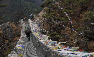 Walking the bridge while wind makes it more fun