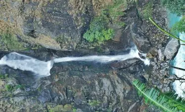 Waterfall seen from the tea house we stayed at Syange in our Annapurna circuit trekkinhg