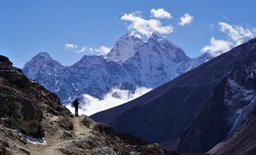 Ralph coming towards me - while i was taking picture during our Jiri Gokyo Everest basecamp trek