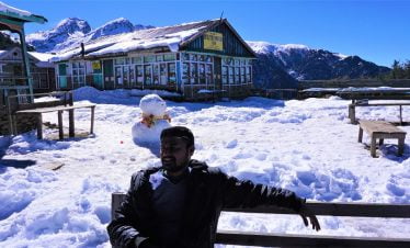 Helambu Gosaikunda Lake Trekking - Taking break while trekking to Langtang Gosaikunda in winter