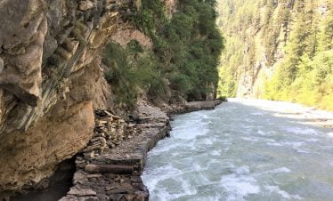 trekking trail of lower dolpo region