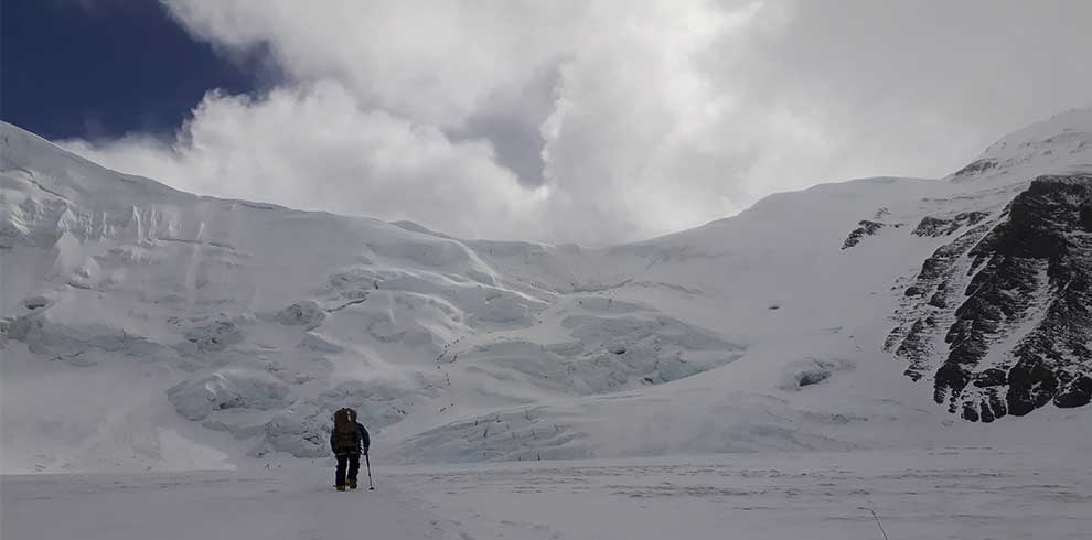 Chunk of ice to climb through to get to the summit of island peak