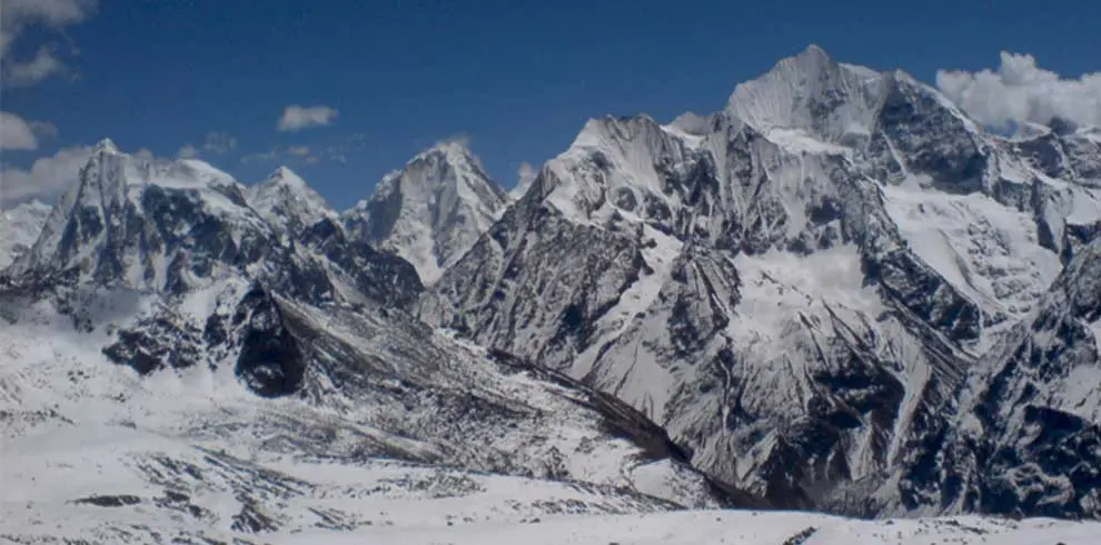 Annapurna himalaya range seen from mardi himal peak in a snowy day