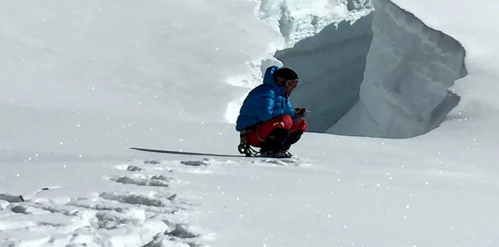 Mera peak climbing guide smoking near the sumit