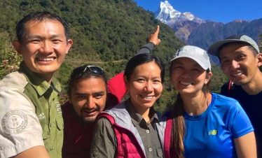 Pointing Mt Fishtail in poonhill trek