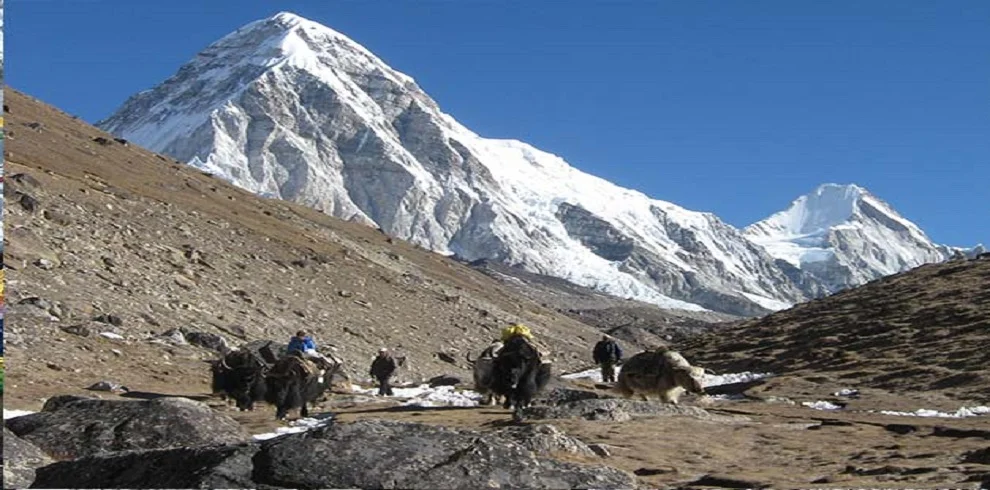 Kongma Tse peak climbing