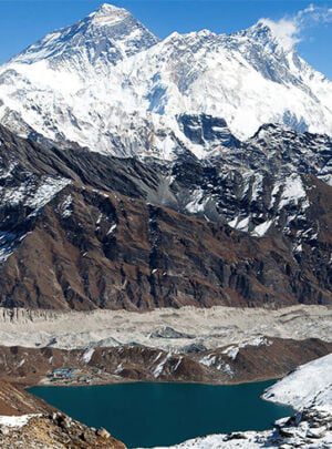 lake in makalu