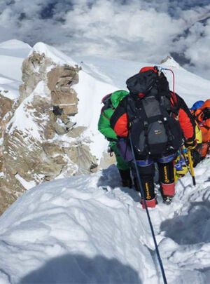 climber on the trail to Makalu expedition