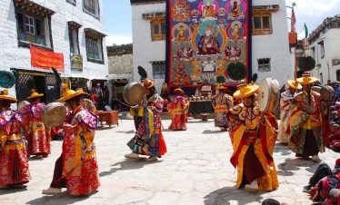 Upper Mustang high pass trek