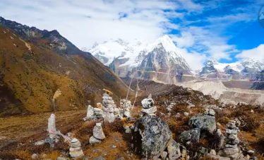 kanchenjunga basecamp trekking by overland