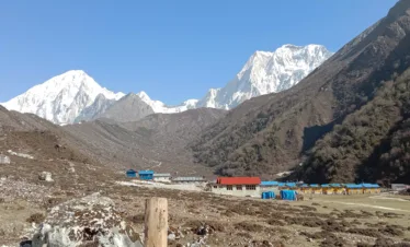 Tea houses, trails, and timeless Kanchenjunga views