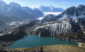 Gokyo lake trek with chola
